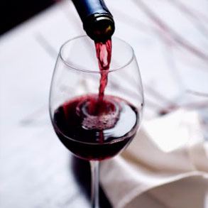 Tipos de vino tinto para ofrecer en tu bar
