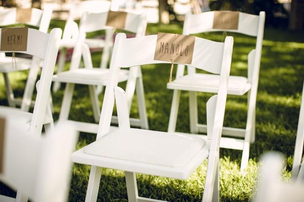 Silla cross back. Una silla valida tanto para ceremonias como para cualquier otro evento para dar un toque diferente.