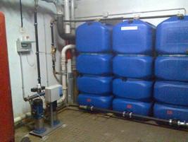 Fontaneros. Instalación de grupos de presión y acumulación de agua.