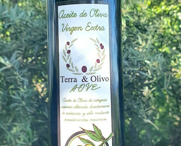 Aceite de Oliva Ecológico.El fruto de la pasión por el Virgen Extra y el cuidado por el medio ambiente han dado