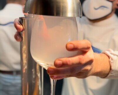 Kartx push columna. Es un nuevo sistema para helar copas al instante mediante CO2 para uso alimentario.