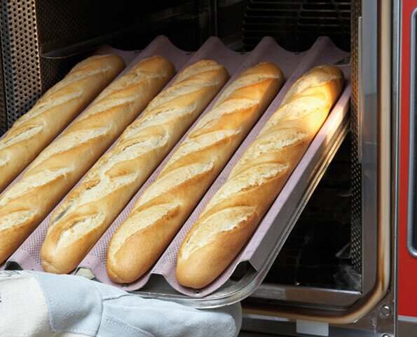 Panes. Distribuimos panes cada día para garantizar su frescura