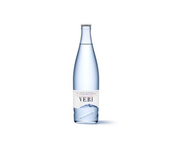 Agua Veri Natural cristal. Agua del Pirineo. Envase retornable.