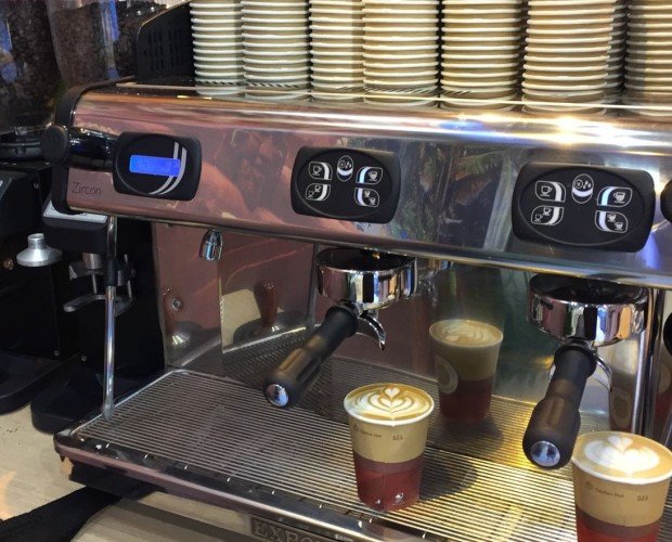 Cafetera para eventos. El sistema seleccionado por MOSPRESSO para preparar un buen café es el mas utilizado en cafeterías y restaurantes, el espresso