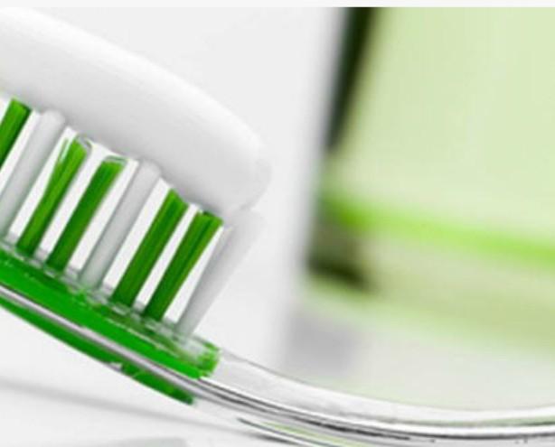 Cepillo de dientes. Los mejores artículos para la higiene personal