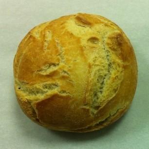 Variedad de panes. Bola de pan blanco
