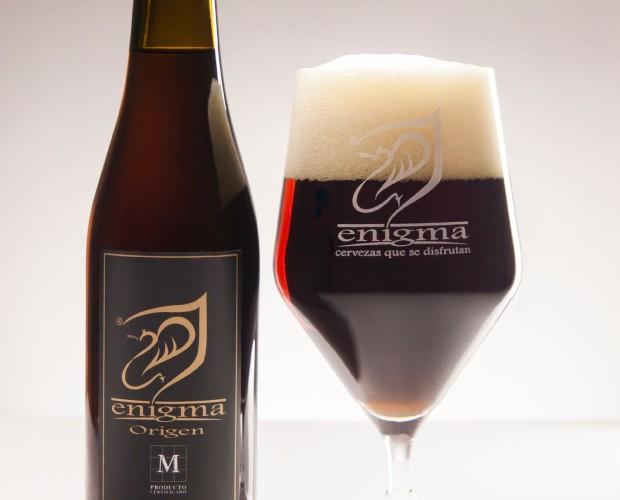 Enigma Origen. Cerveza estilo Brown Ale, color tostado oscuro