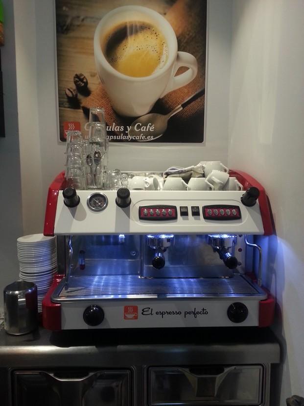 Máquinas de café. Instalación de máquinas de café gratis en su negocio de hosteleria.
